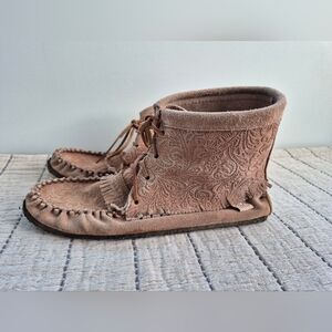Floral Embossed Suede Leather Moccasins By Laurentian Chief Size 10 Womens